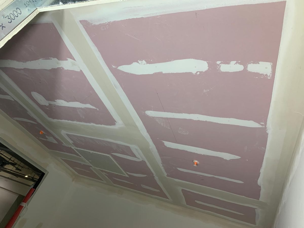 Ceiling with Spotlights – Even Layer of Joint Compound